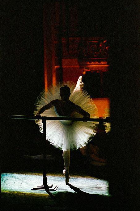 Sandrine Marache dans “Etudes” de Harald Lander, ballet de l’Opera National de Paris