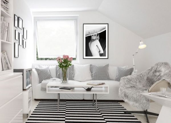 Claudia Schiffer, Parasol, framed livingroom