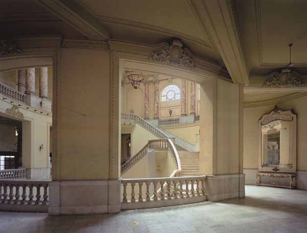 Gran Teatro de La Habana, Habana Vieja, Cuba, 1997 by Roert Polidori baroque interior with staircase