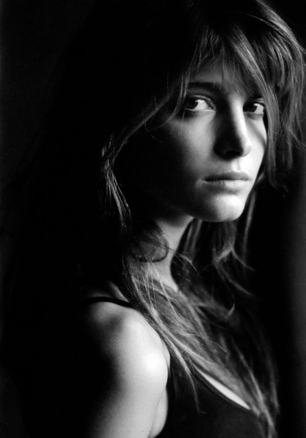 Stephanie Seymour III. 1989 by Antoine Verglas, black and white Portrait of the model with loose hair