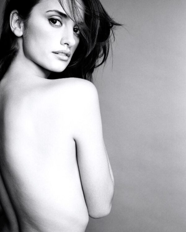 Penelope Cruz 1998 by Antoine Verglas, nude black and white portrait of the famous actress