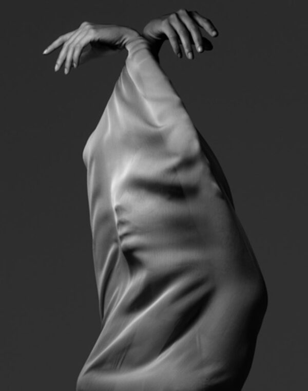 Albert Watson, Mayra in Fabric, modelm covered in a thin fabric