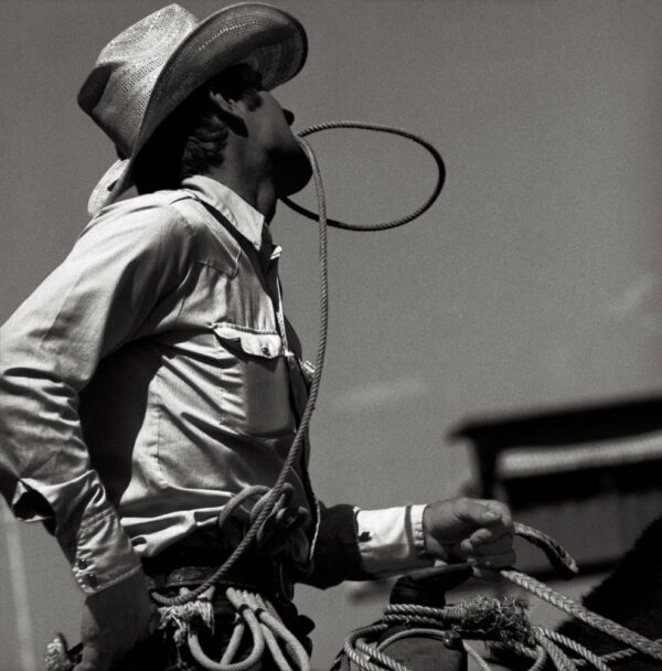 Calgary 1979, biting the rope by Albert Watson, Cowboy in sideprofile