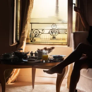 Drebin breakfast in paris, nude legs, eiffeltower, hotel room balkony