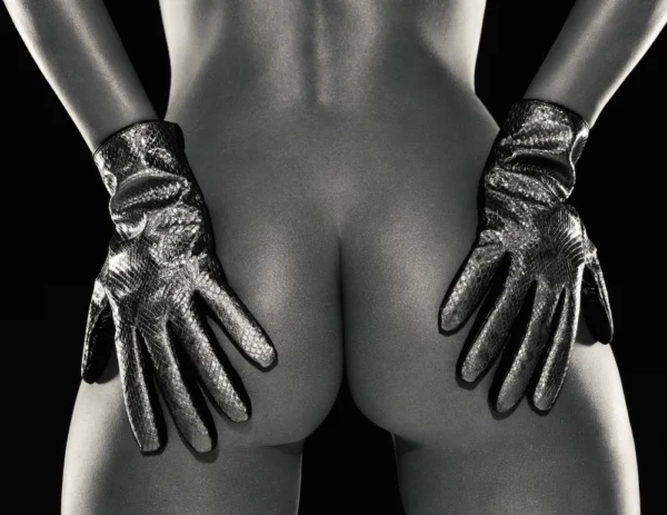 Yves Saint Laurent BW You shouldn't have KLINKO nude ass with hands in gloves