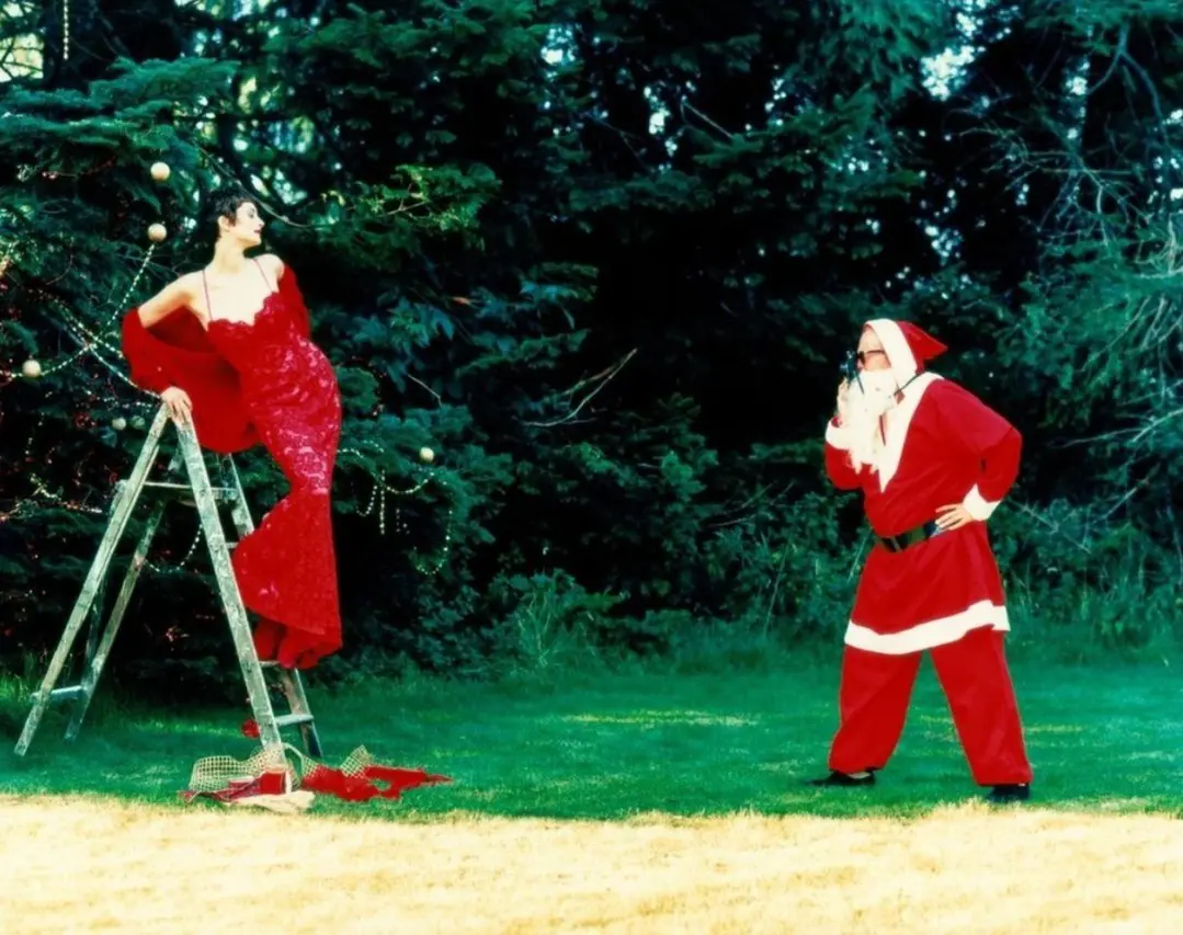 Arthur Elgort, Honor Frasier, Color, Color Photography, Model, Woman, Photographer, Fashion, Fashion Photography, Vogue, british vogue, christmas, santa clause, costume, fine art photography, limited edition